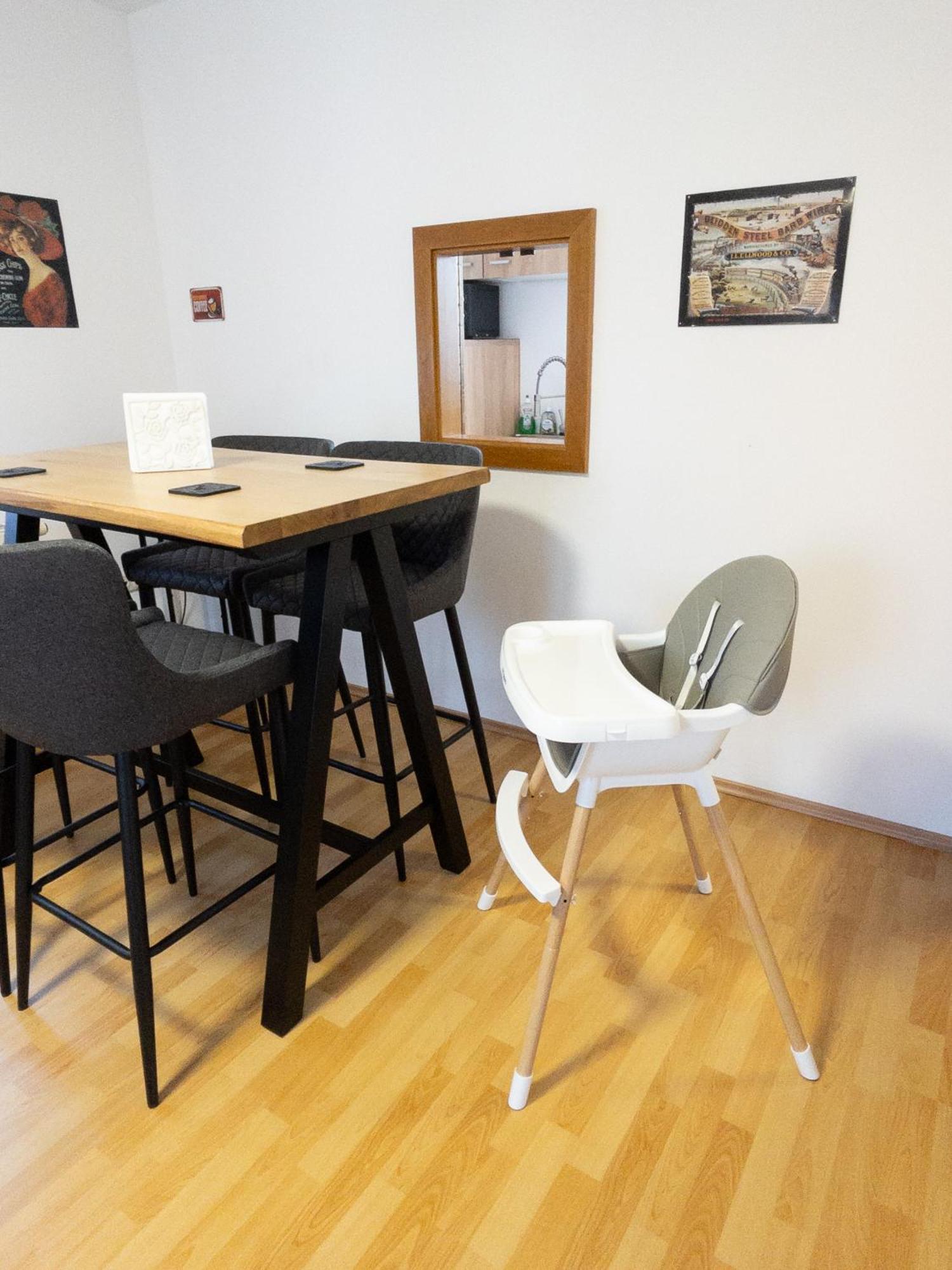 Fewo-Lavees Moderne Zentrale Fewo Nahe Omv Wacker Kliniken Burg -Eigener Eingang-Schluesselloser Check In Burghausen Dış mekan fotoğraf