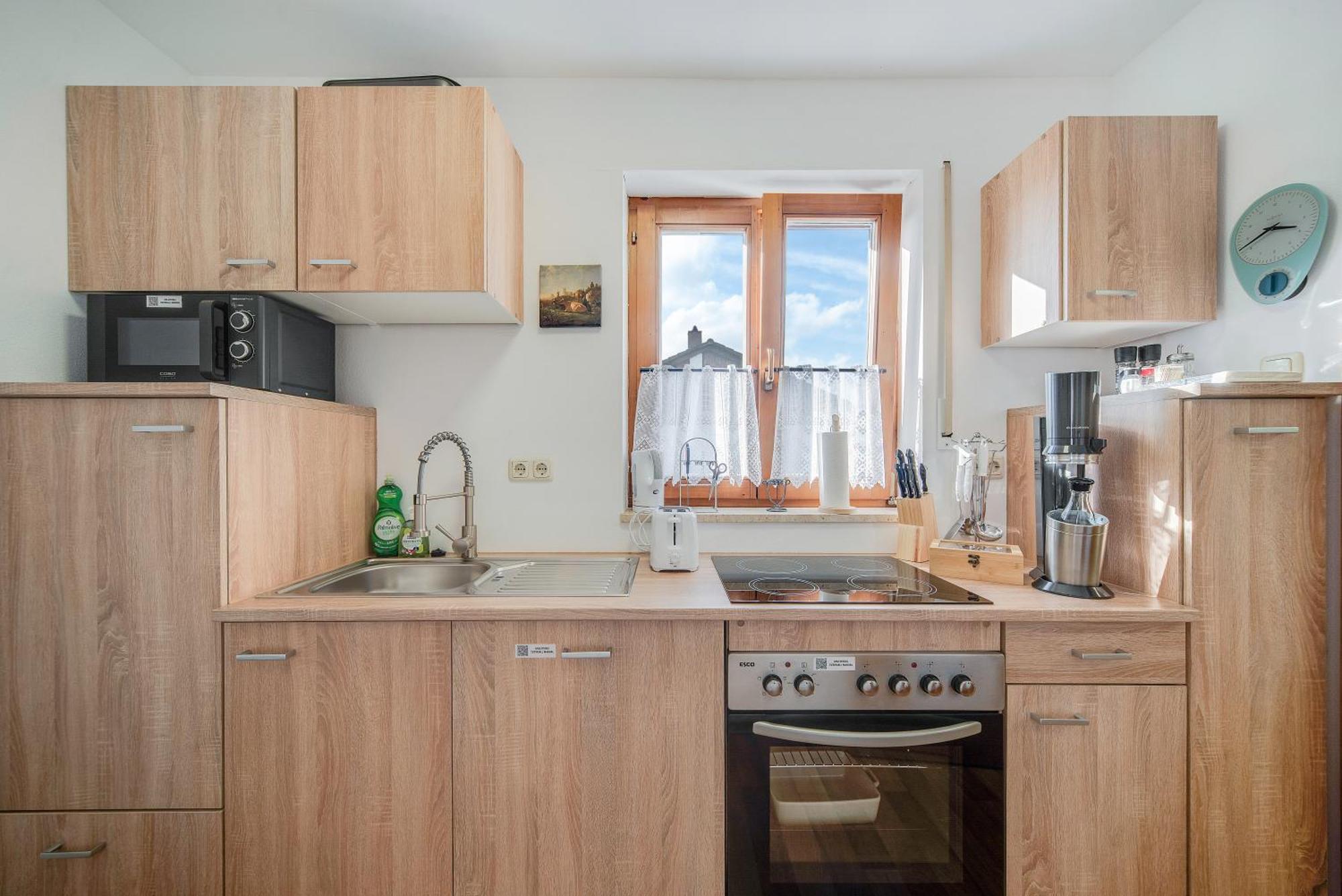 Fewo-Lavees Moderne Zentrale Fewo Nahe Omv Wacker Kliniken Burg -Eigener Eingang-Schluesselloser Check In Burghausen Dış mekan fotoğraf