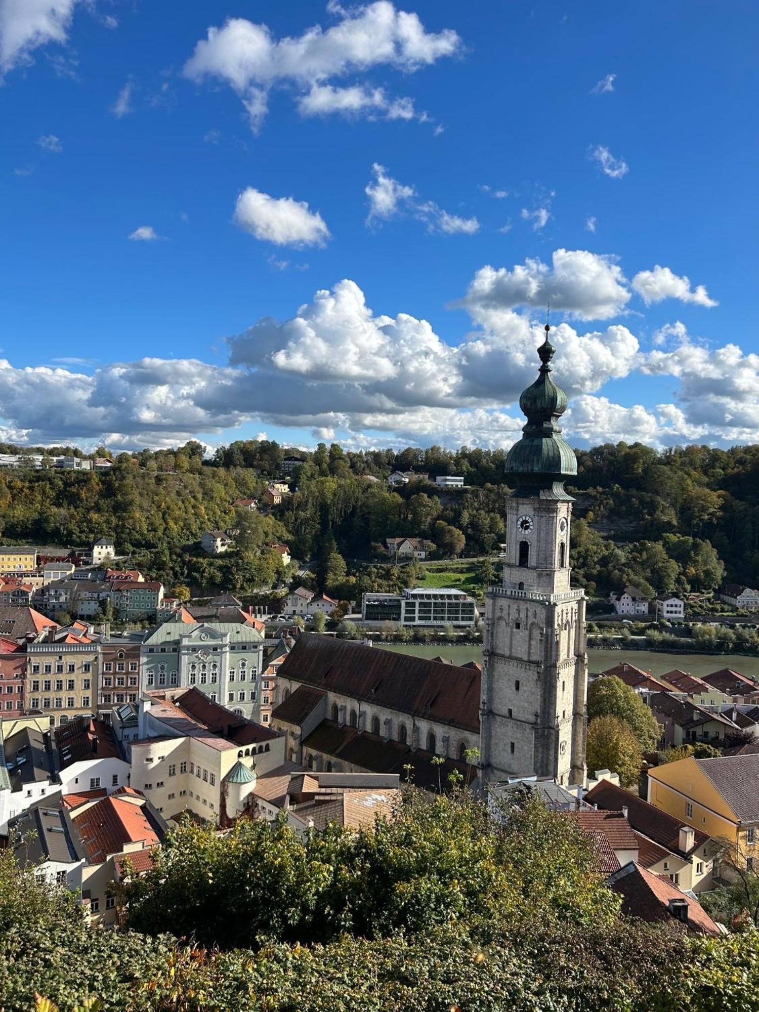 Fewo-Lavees Moderne Zentrale Fewo Nahe Omv Wacker Kliniken Burg -Eigener Eingang-Schluesselloser Check In Burghausen Dış mekan fotoğraf